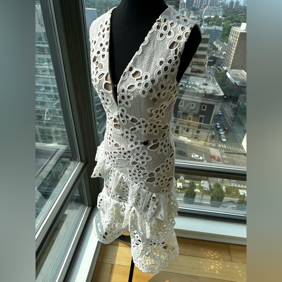 🆕 BRONX & BANCO 🧿 NWT Donna White Ruffled Lace Midi Dress, Sz S - US 4 - Picture 10 of 16